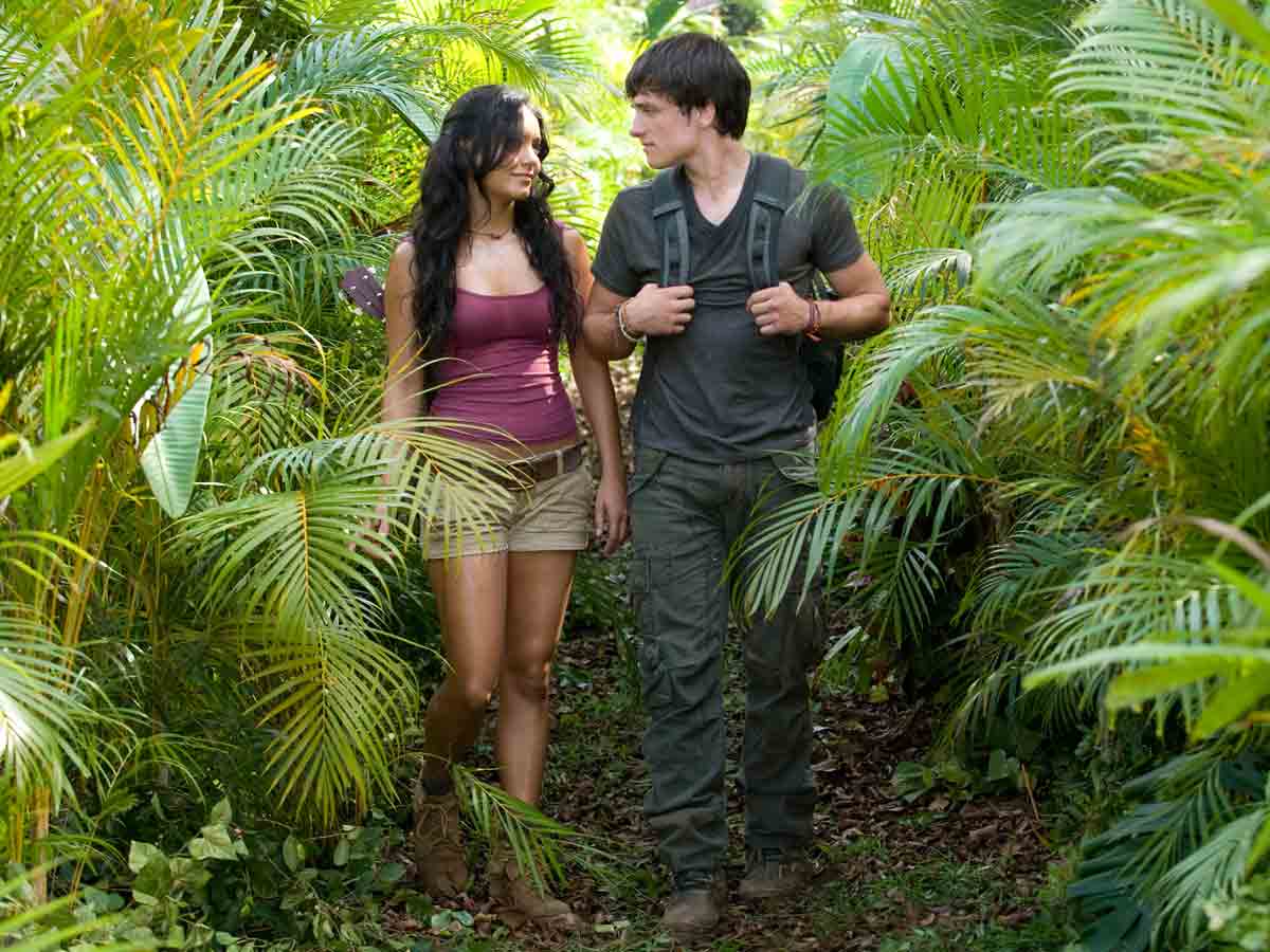 Josh Hutcherson and Vanessa Hudgens