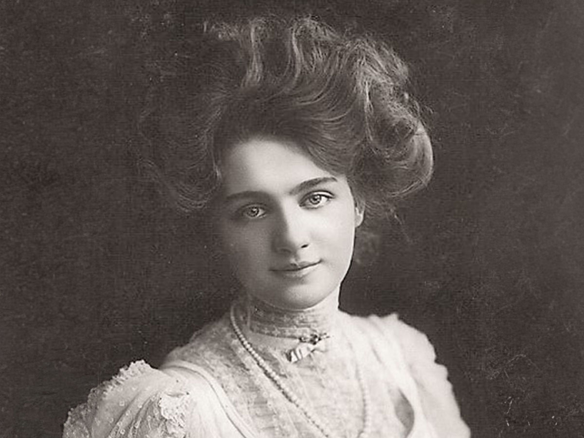 21. The Gibson Girl