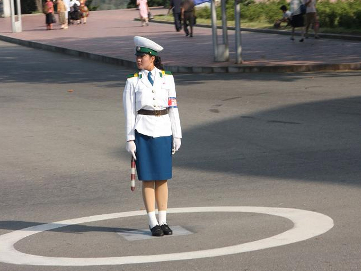 Pyongyang Traffic is Managed With “Traffic Girls” Instead of Lights