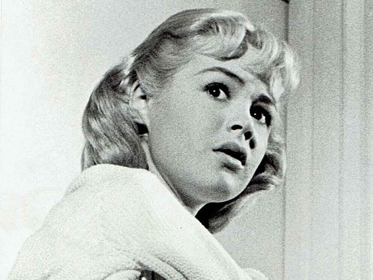 Sandra Dee Struggled with Anorexia