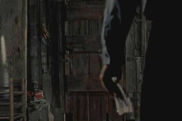 Evil Dead II (1987) – Freddy Kruger’s Glove