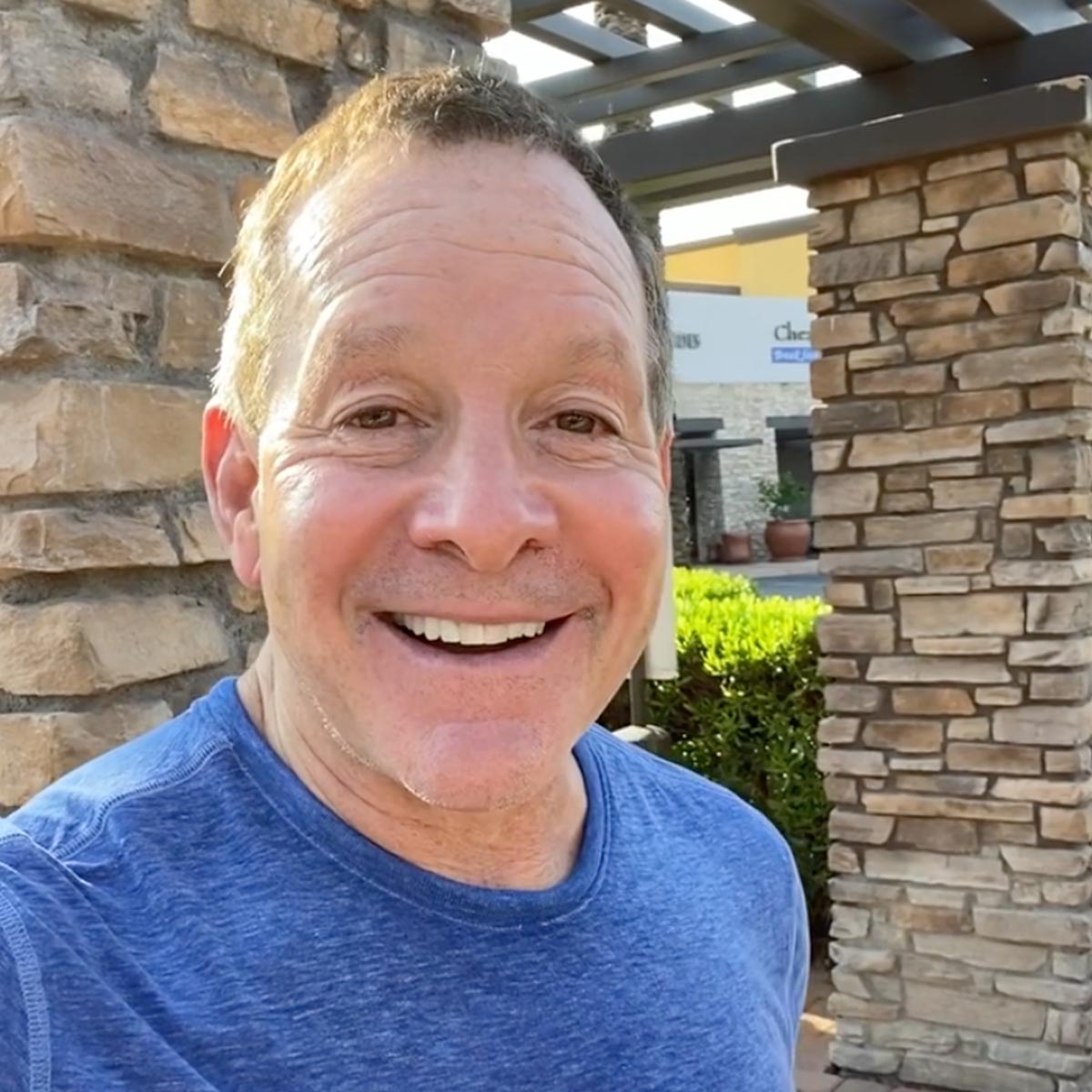 Steve Guttenberg