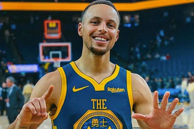 Stephen Curry's Net Worth: $90 Million