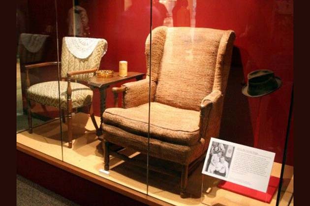 Archie and Edith’s Lounge Chairs are Featured in the Smithsonian
