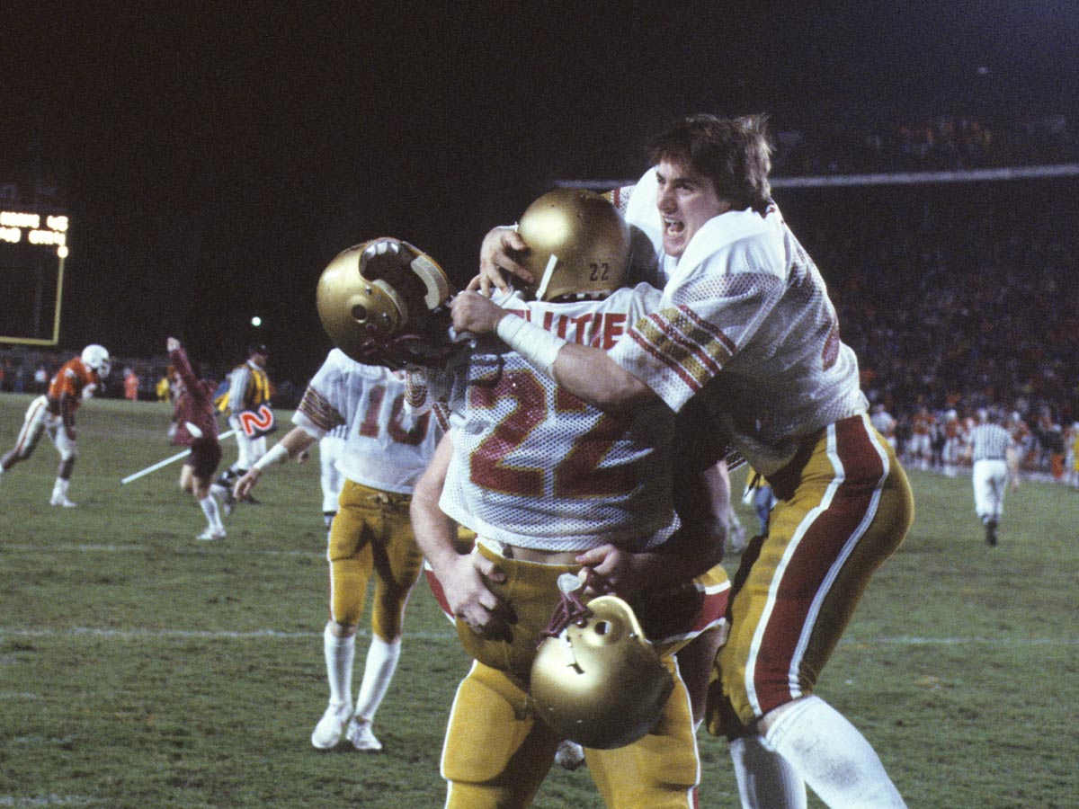 Doug Flutie's Hail Mary beats Miami, 47-45