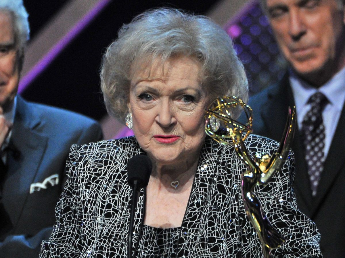 Betty White (NOW)