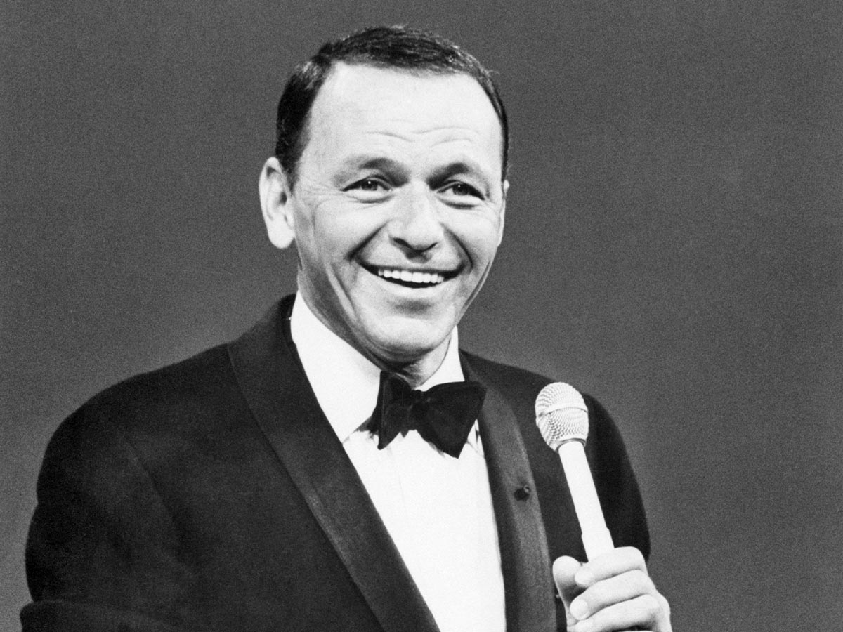 "Strangers in the Night" (Frank Sinatra)