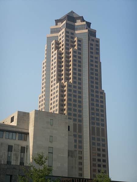 Iowa - 801 Grand