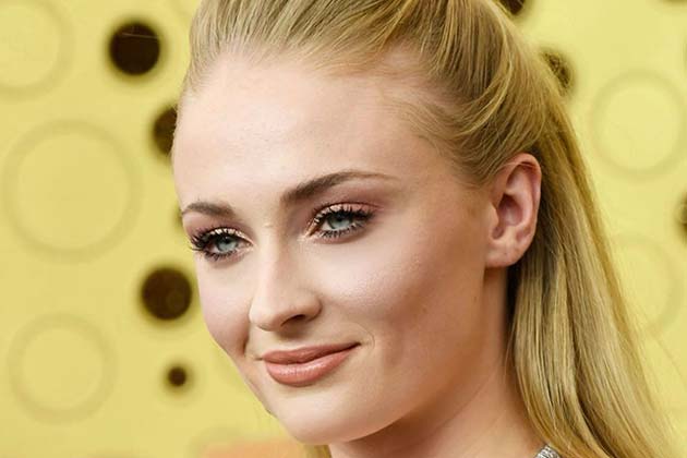 Sophie Turner @sophiet