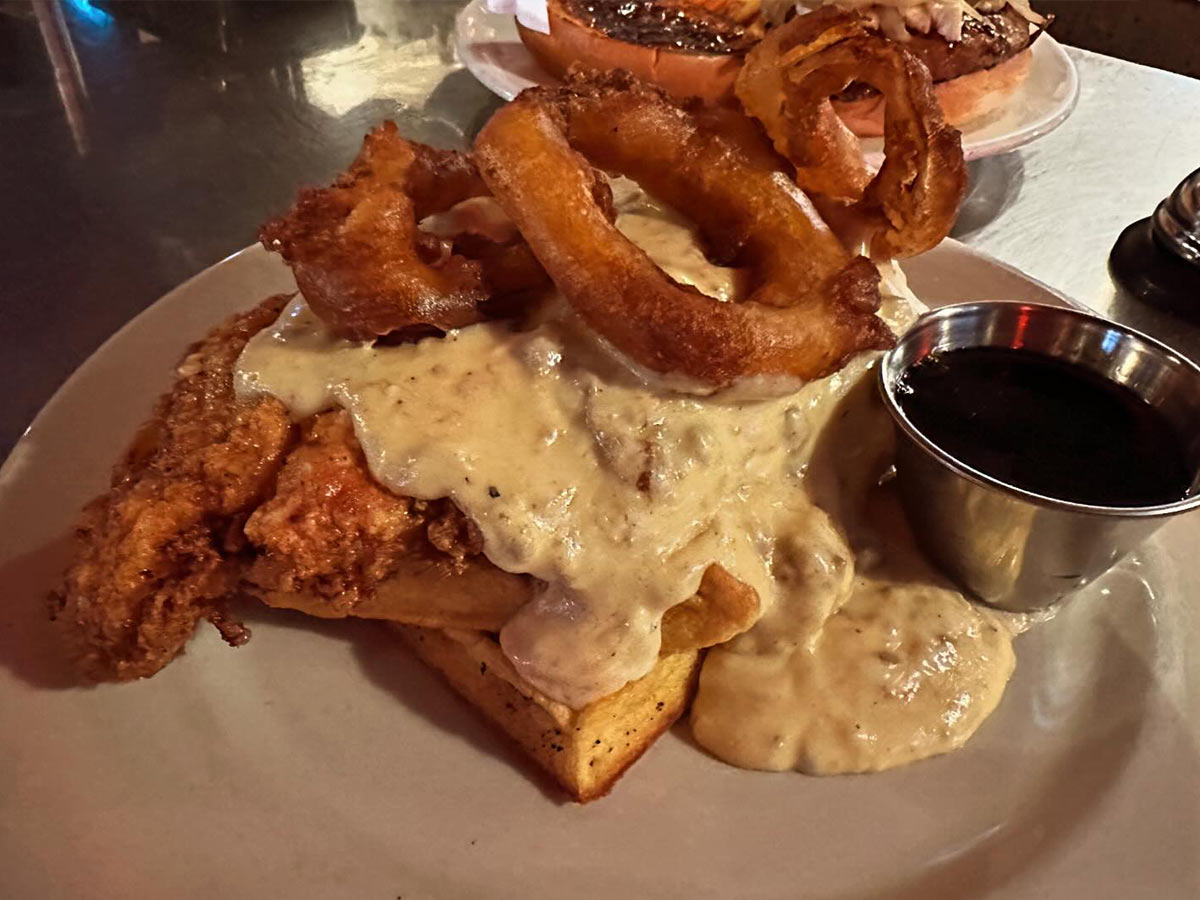 Julian's, Rhode Island