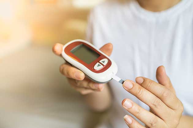 Pro: May Help Lower Blood Sugar Levels and Manage Diabetes