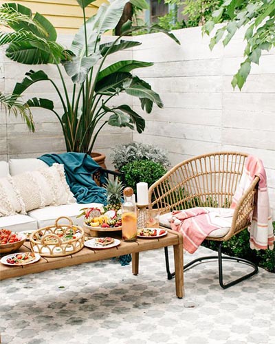 Bold Blankets and Pillows