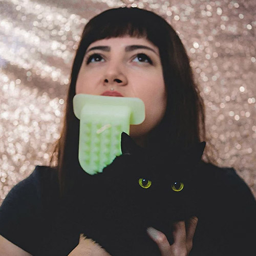 Mouthguard Cat Scratcher