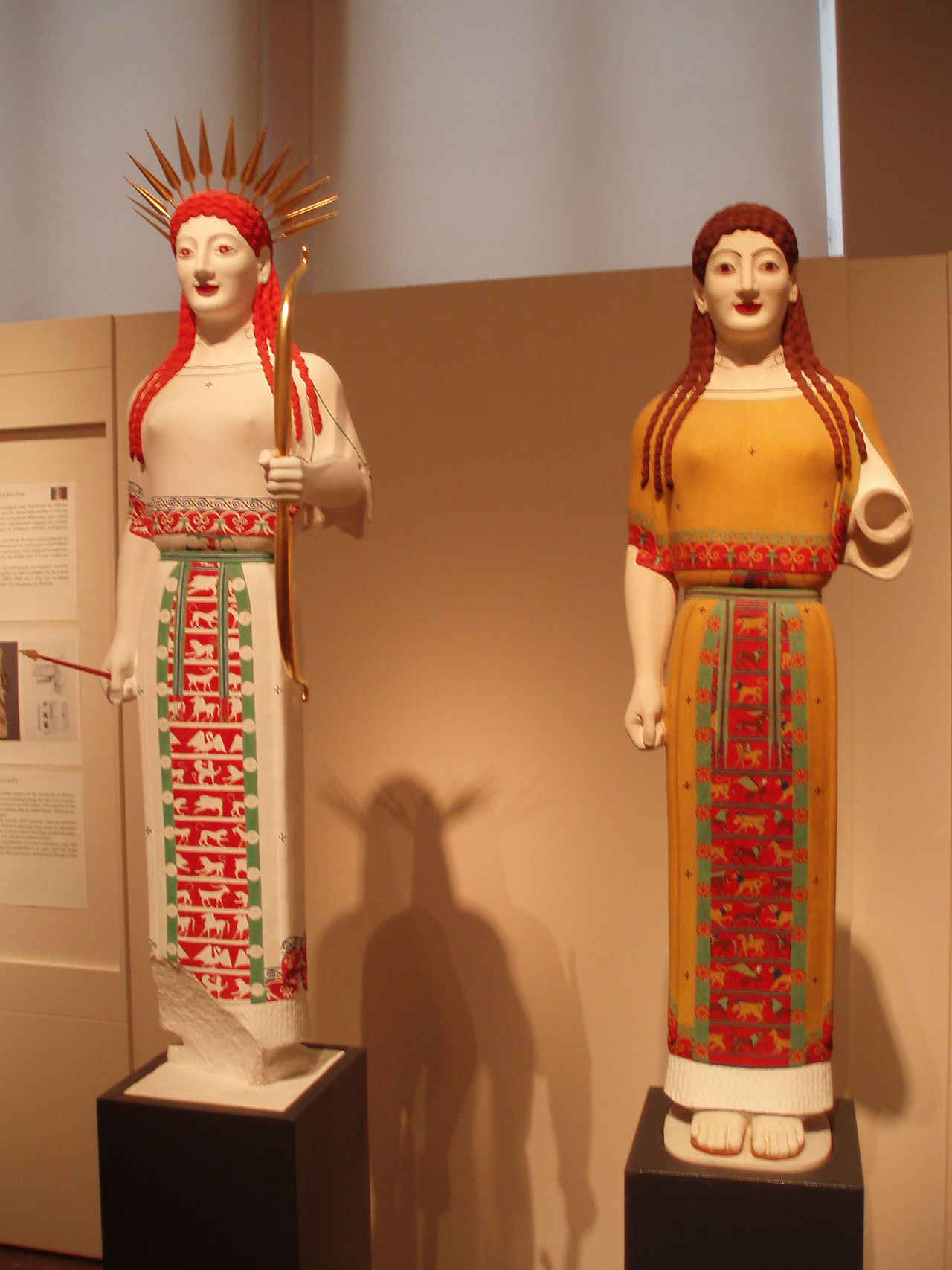 Peplos Kore Painted