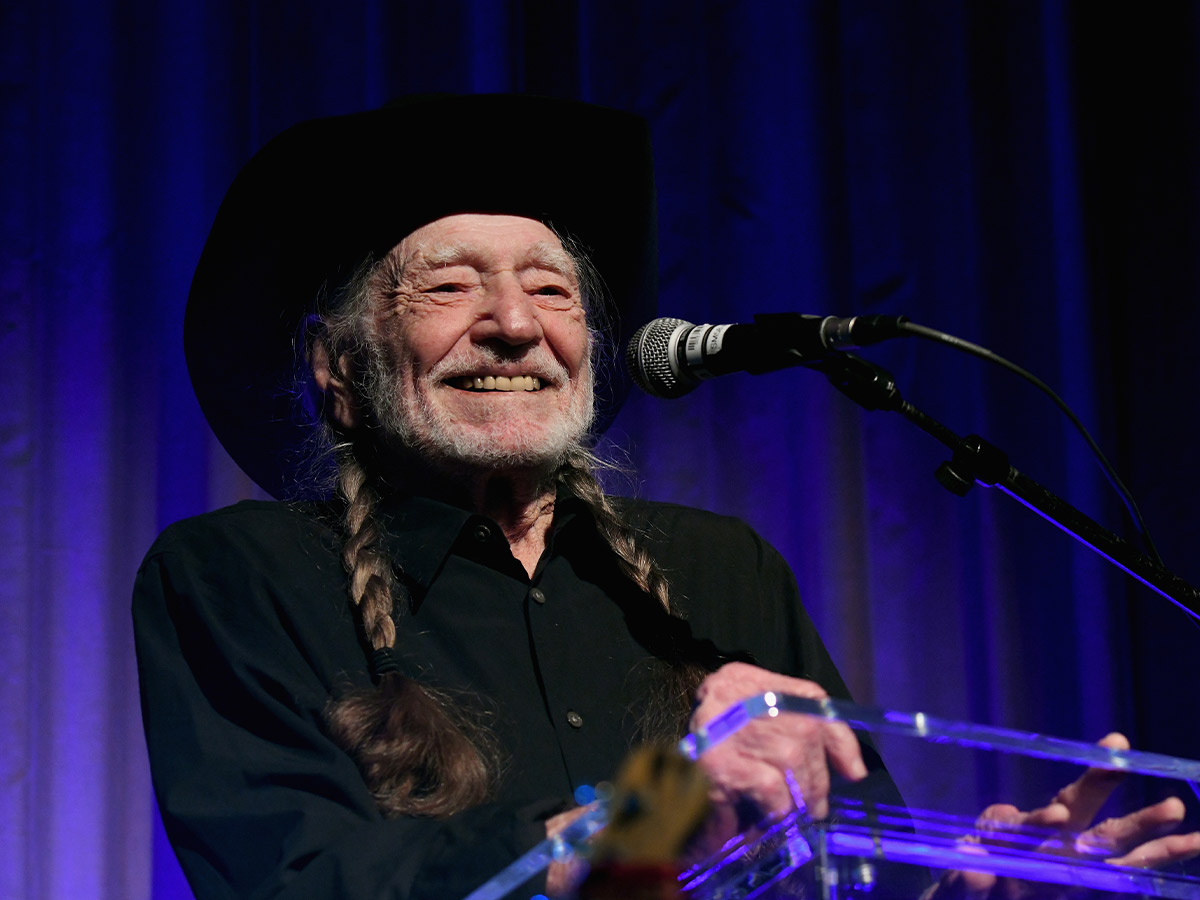Always on my Mind - Willie Nelson
