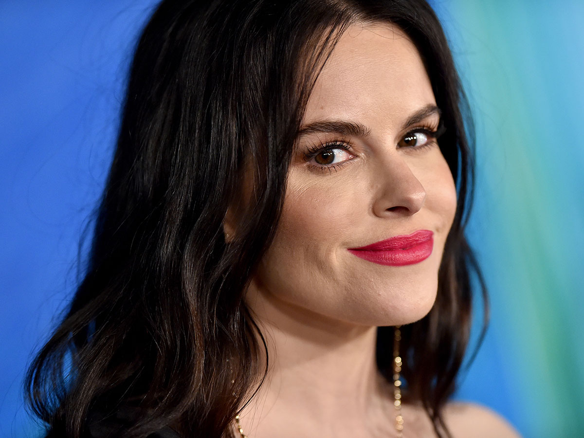 Emily Hampshire Hid in Her Shirt