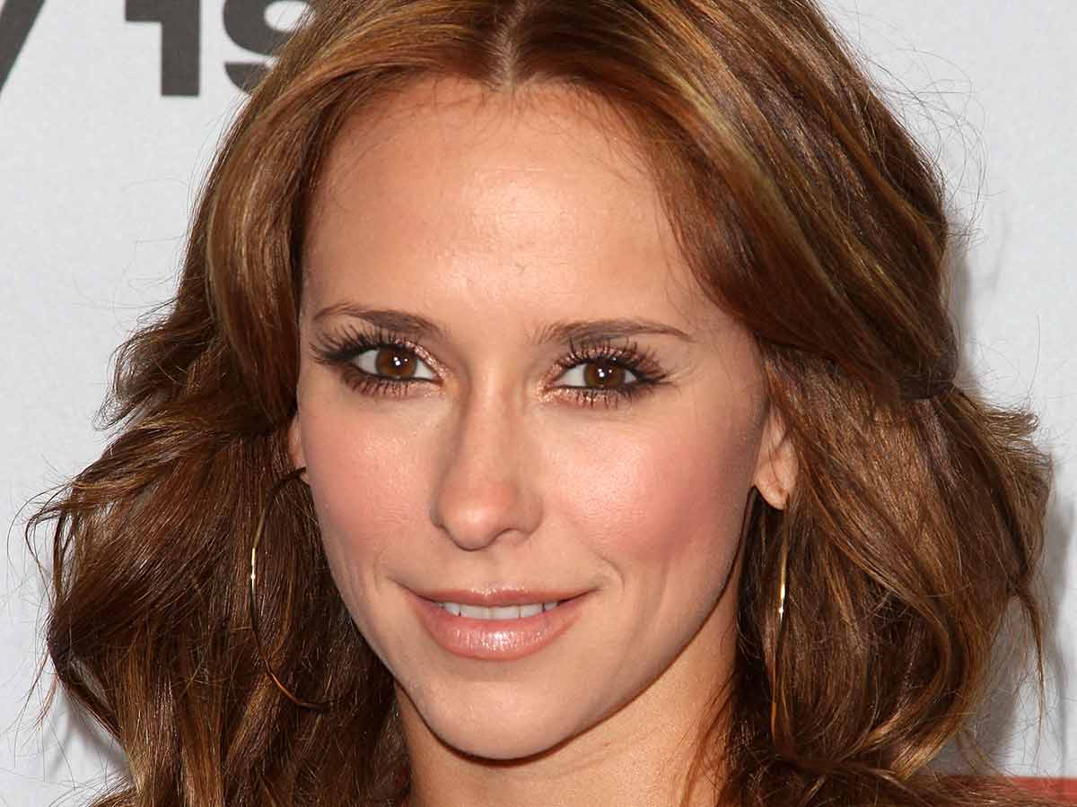 Jennifer Love-Hewitt Now: