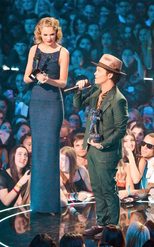 Taylor Swift – 5’11”