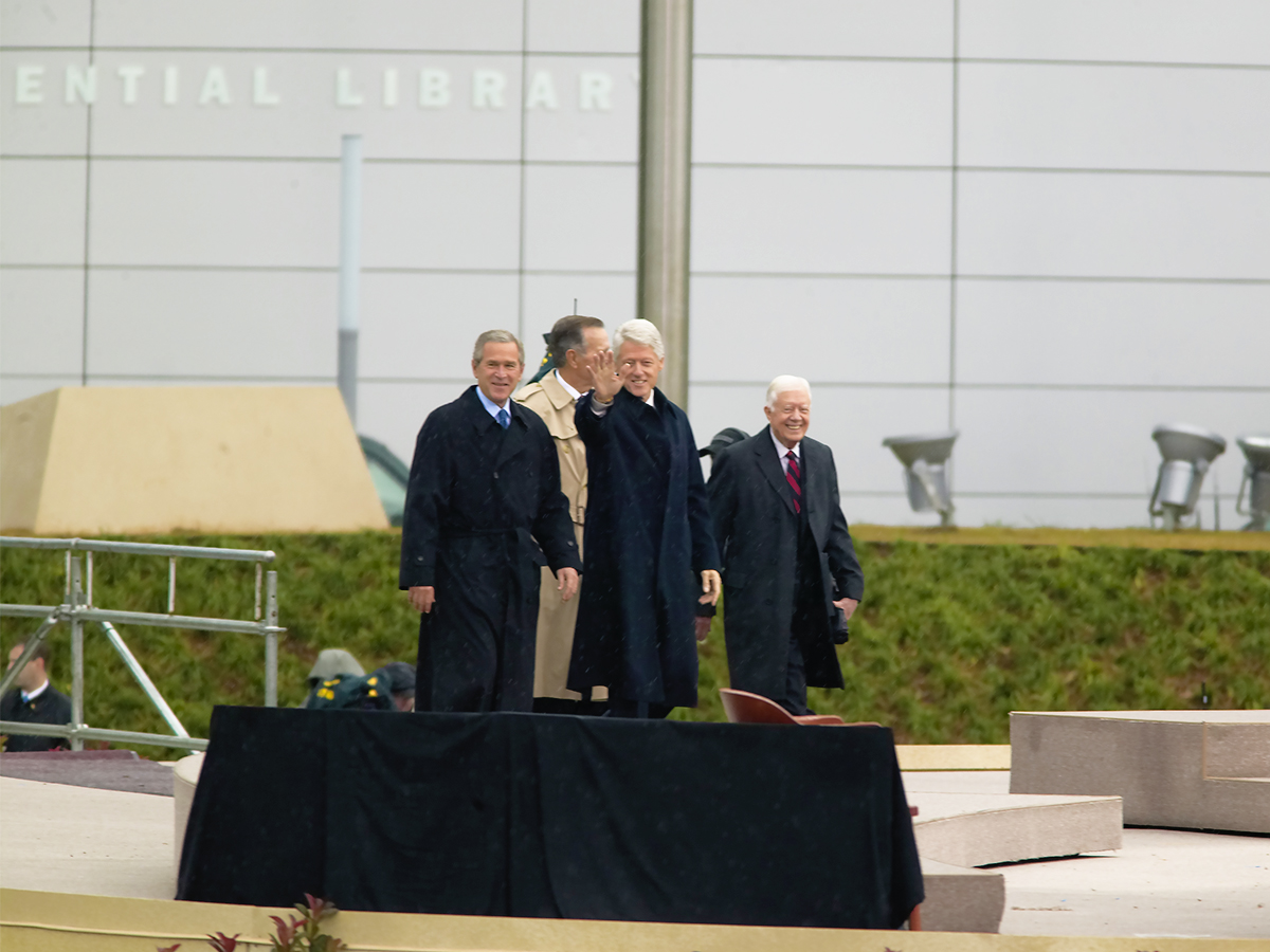 Not Establish a Presidential Library