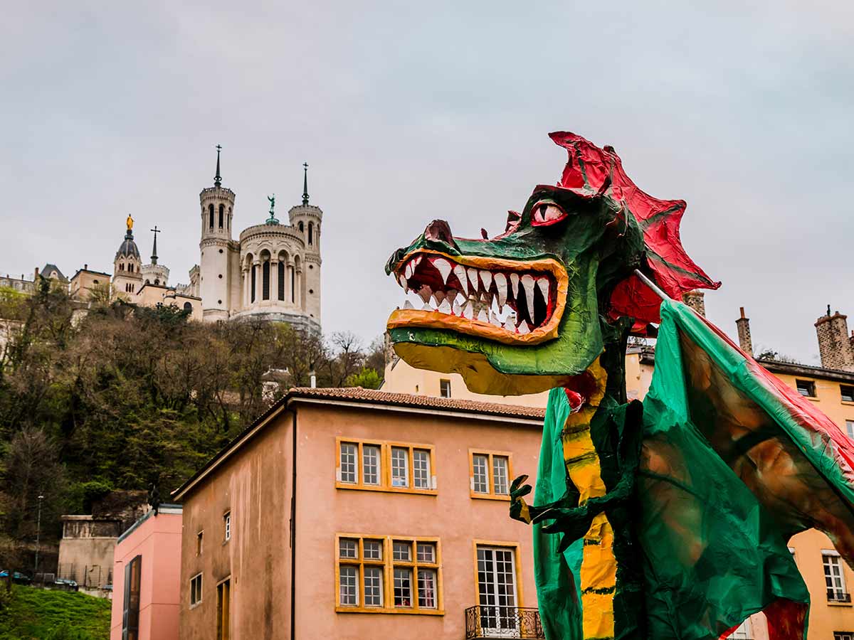 Massive Dragon Floats