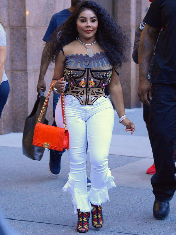 Lil Kim - 4'11
