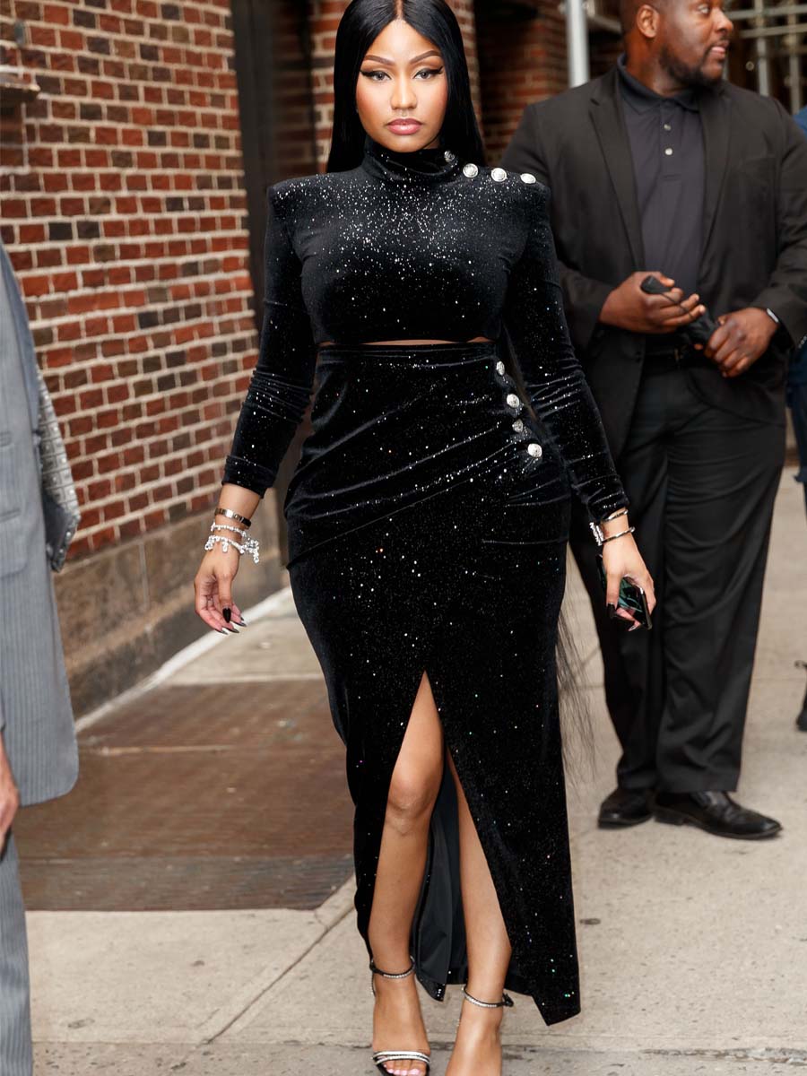 Nicki Minaj - 5'2"