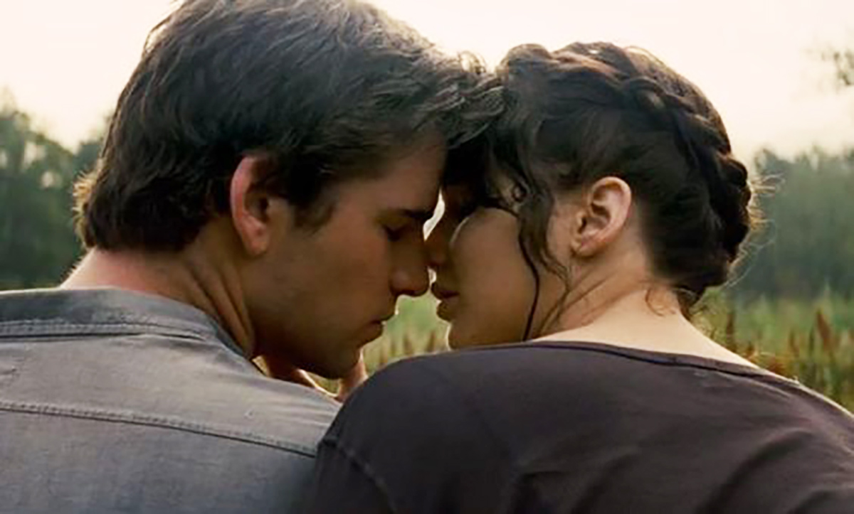 Liam Hemsworth and Jennifer Lawrence