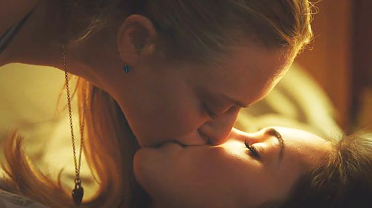 Megan Fox and Amanda Seyfried