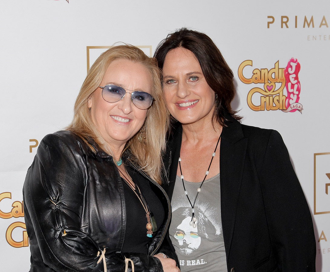 Melissa Etheridge and Linda Wallem