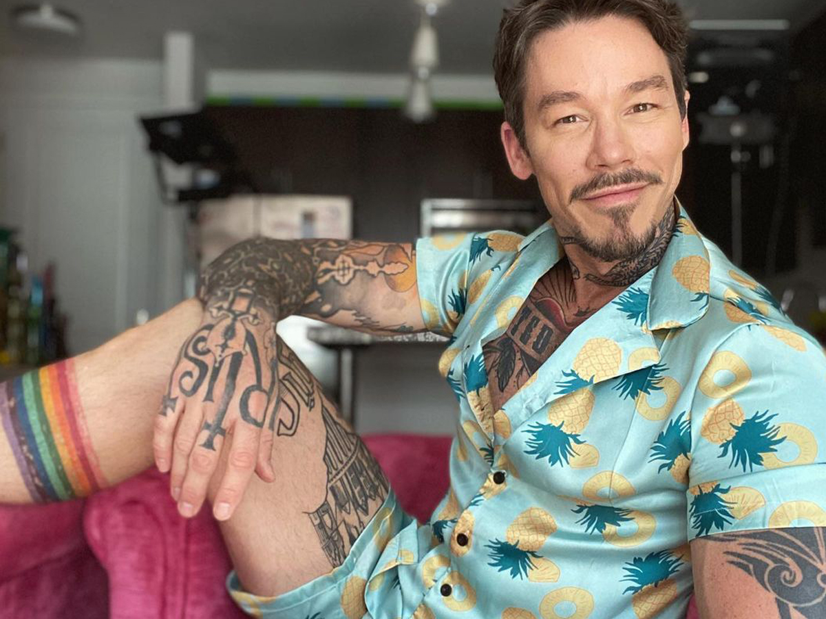 32. David Bromstad