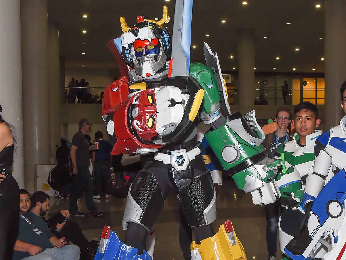 33. Voltron
