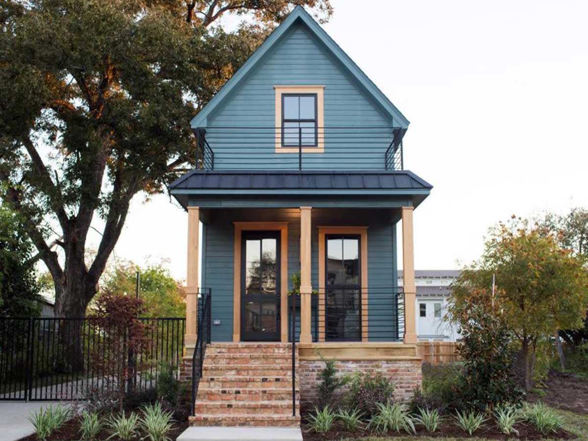 Fixer Upper - Cameron and Jessica Bell’s Shotgun House - Then