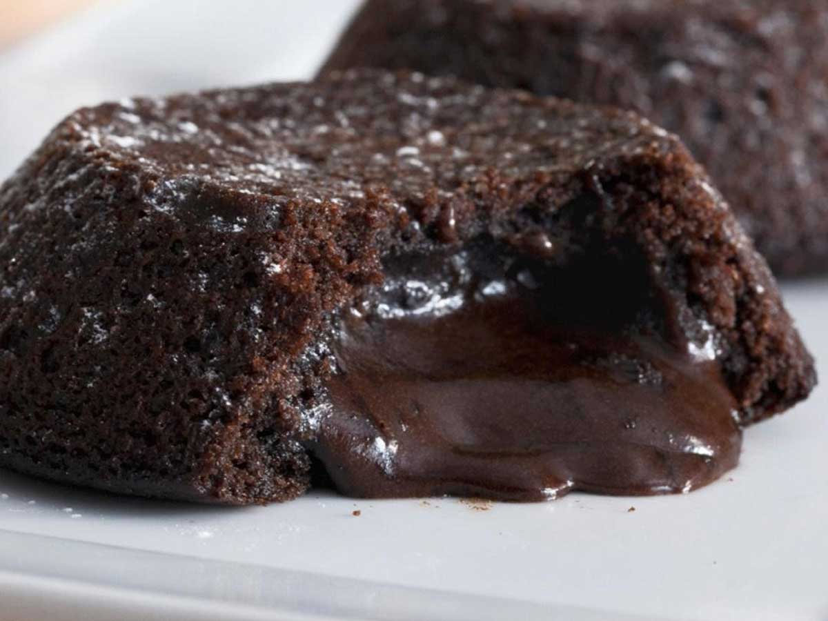 Domino’s – Chocolate Lava Crunch Cake