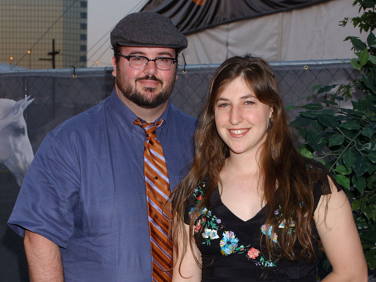 Mayim Bialik (Amy Fowler)