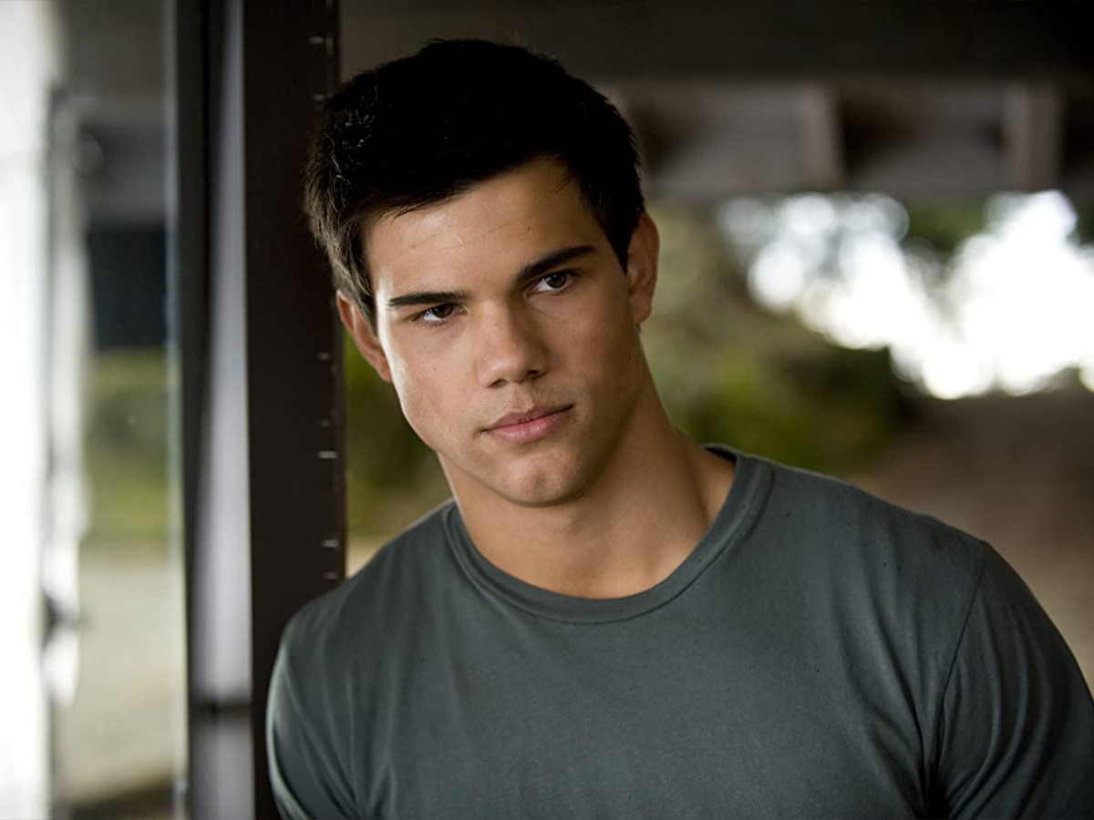 Taylor Lautner Almost Wasn’t in New Moon
