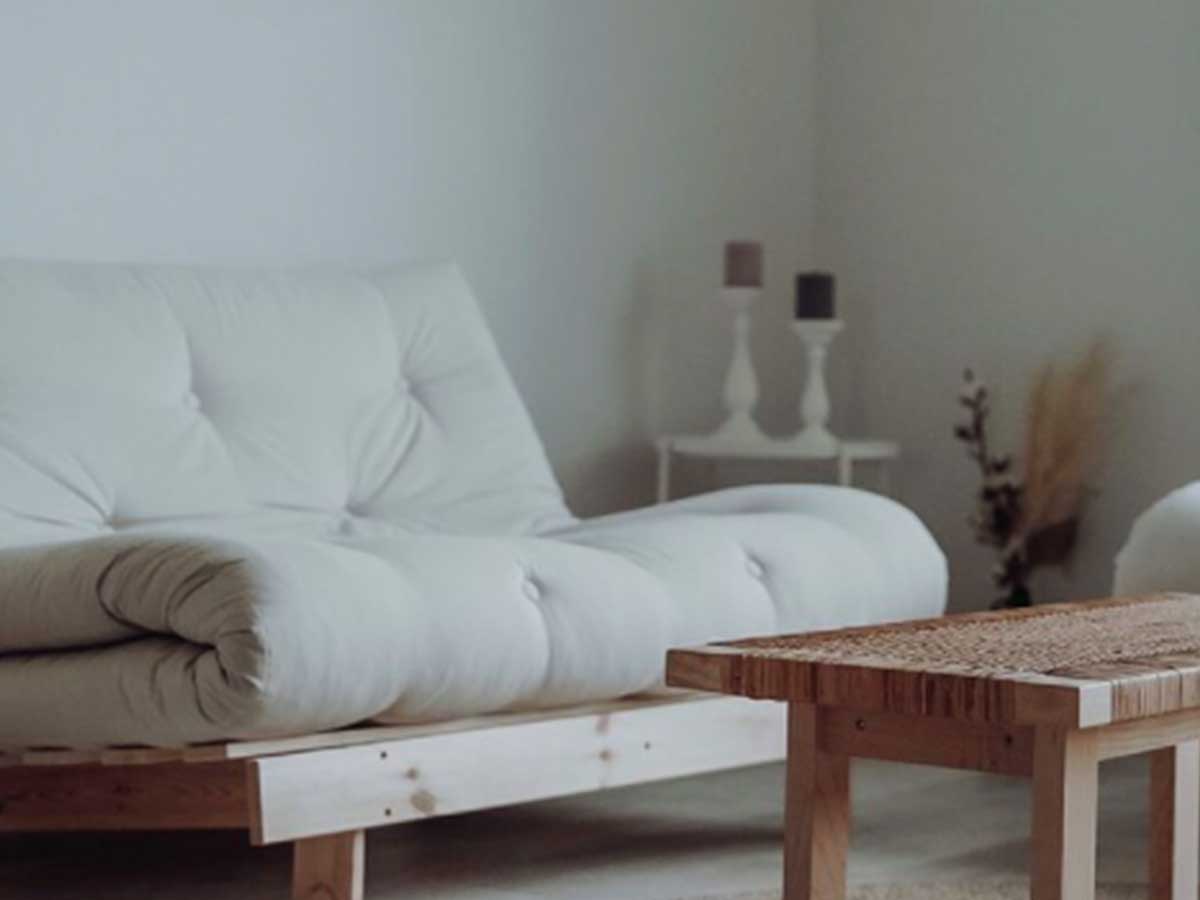 16. Futons