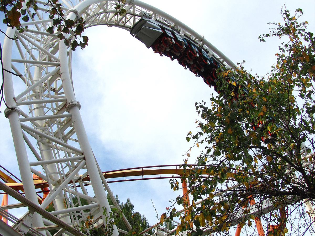 Magic Mountain: Revolution - Valencia, California