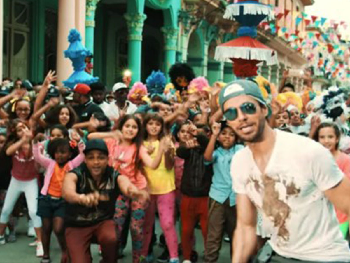 52. Subeme la Radio (2017) Enrique Iglesias