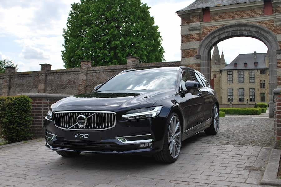 2. 2023 Volvo V90 Cross Country