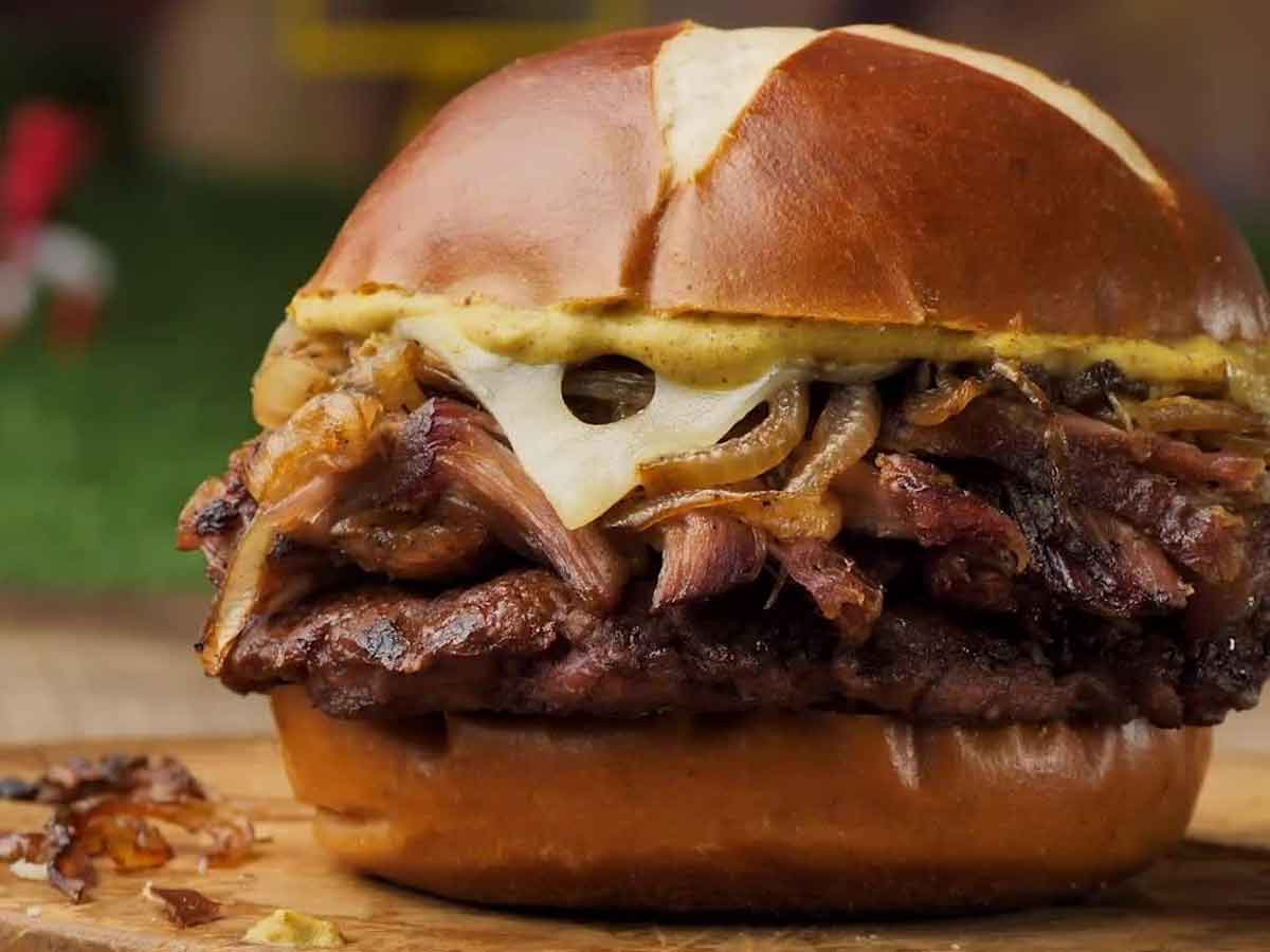 Smashburger Double Pulled Pork Tailgater