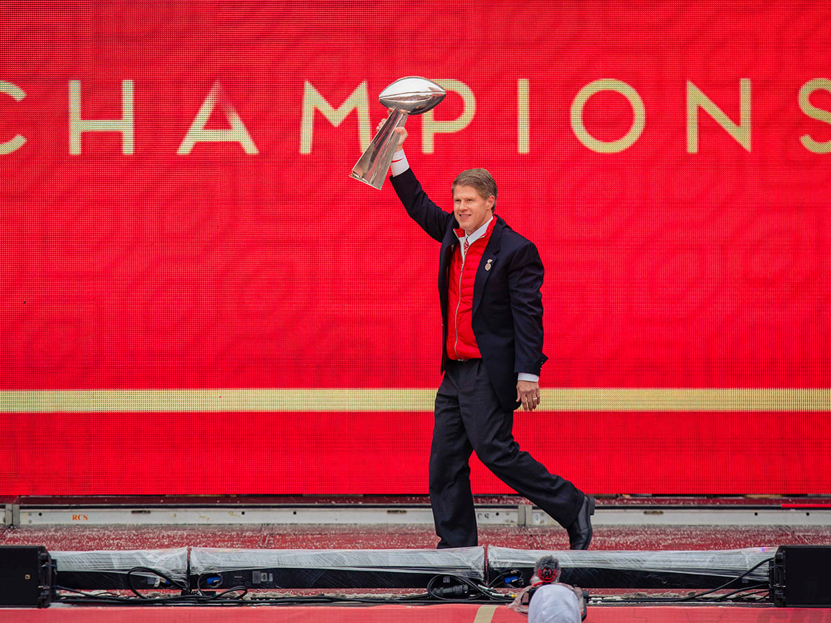 Clark Hunt: $2B Net Worth