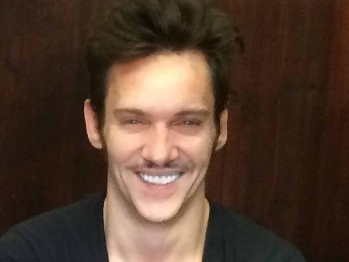 Jonathan Rhys Meyers