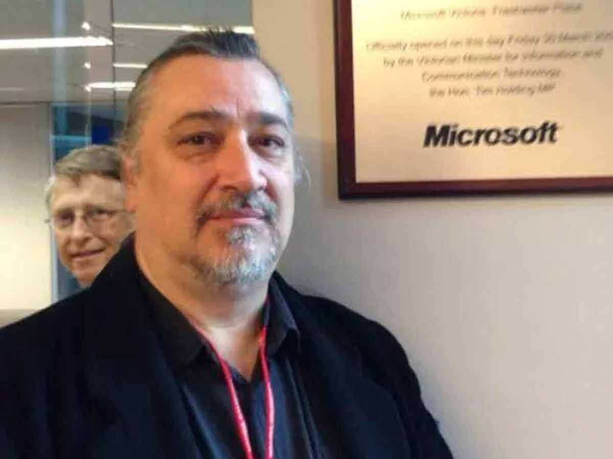 Bill Gates Photobomb
