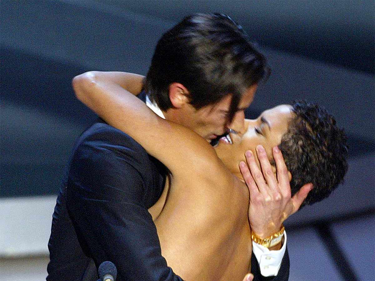 Adrien Brody Kissing Halle Berry Without Consent