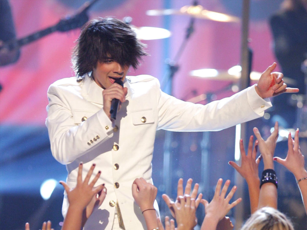 Joe Jonas Making a Dramatic, Dangerous Entrance