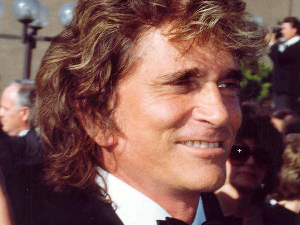 Michael Landon directed almost half of all episodes.