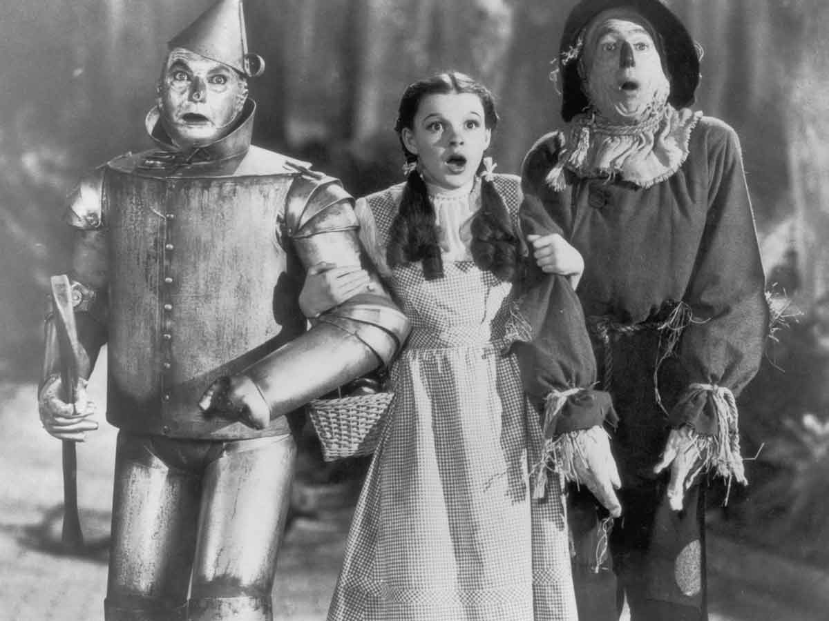 Some episodes were filmed on the Wizard of Oz set.