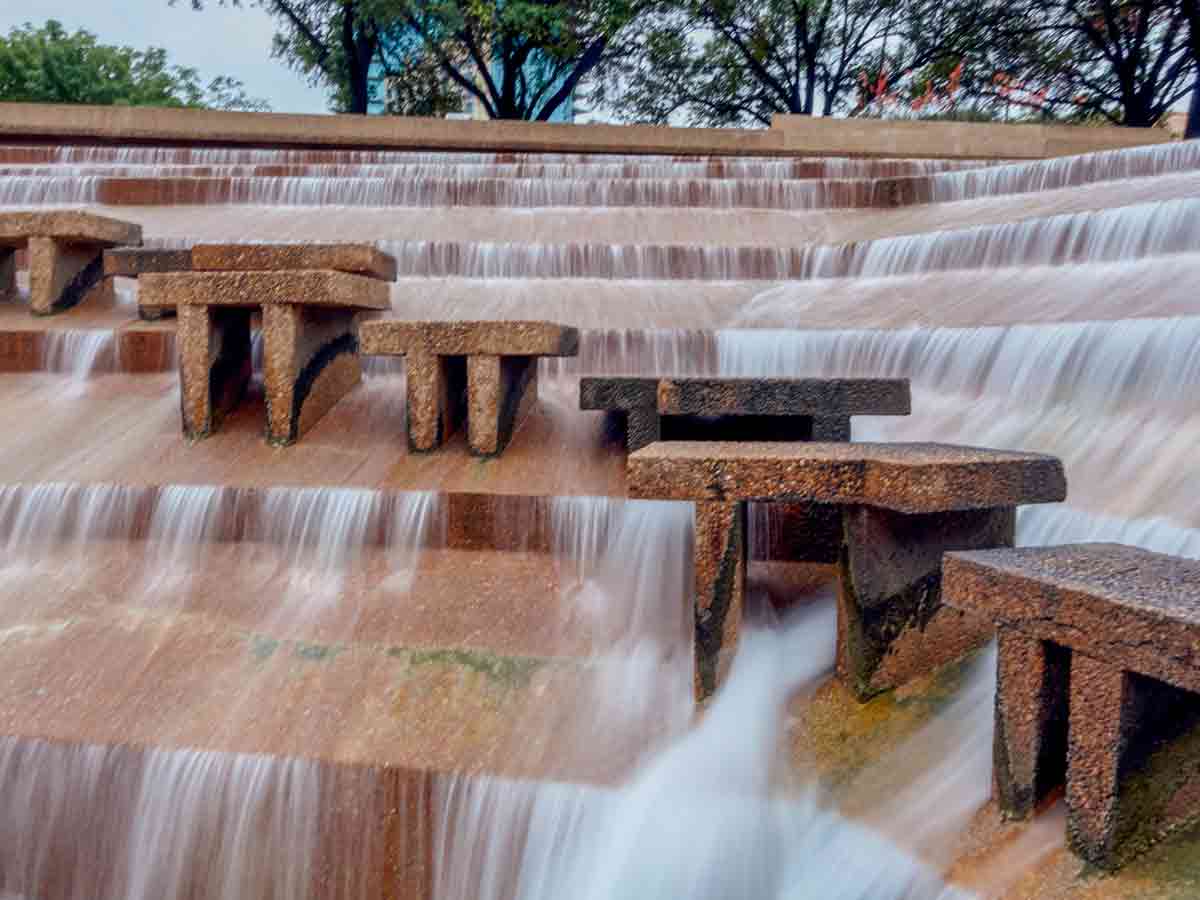 1. Fort Worth Water Gardens