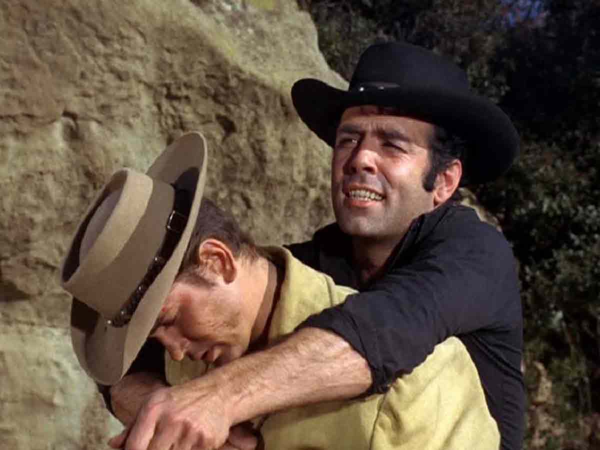 Michael Landon and Pernell Roberts hated each other.