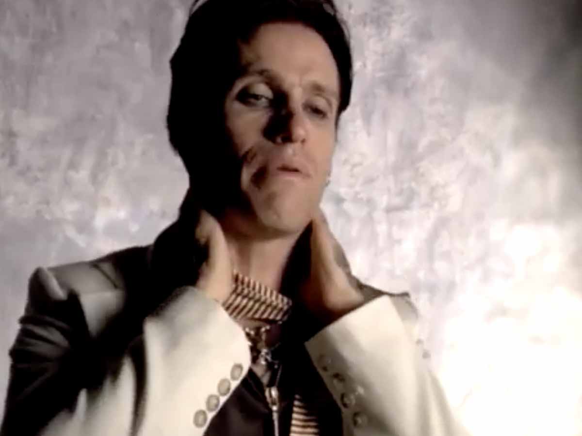 "Sorry" | Buckcherry
